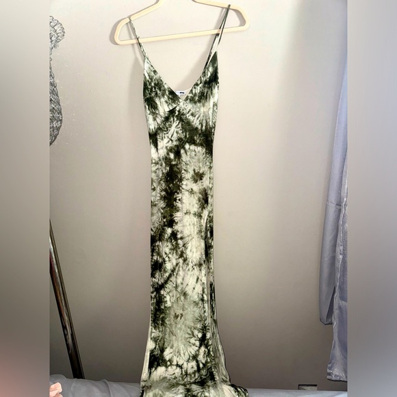 Fashion Nova, never worn, tie dye maxi Dress, size small - Picture 5 of 7